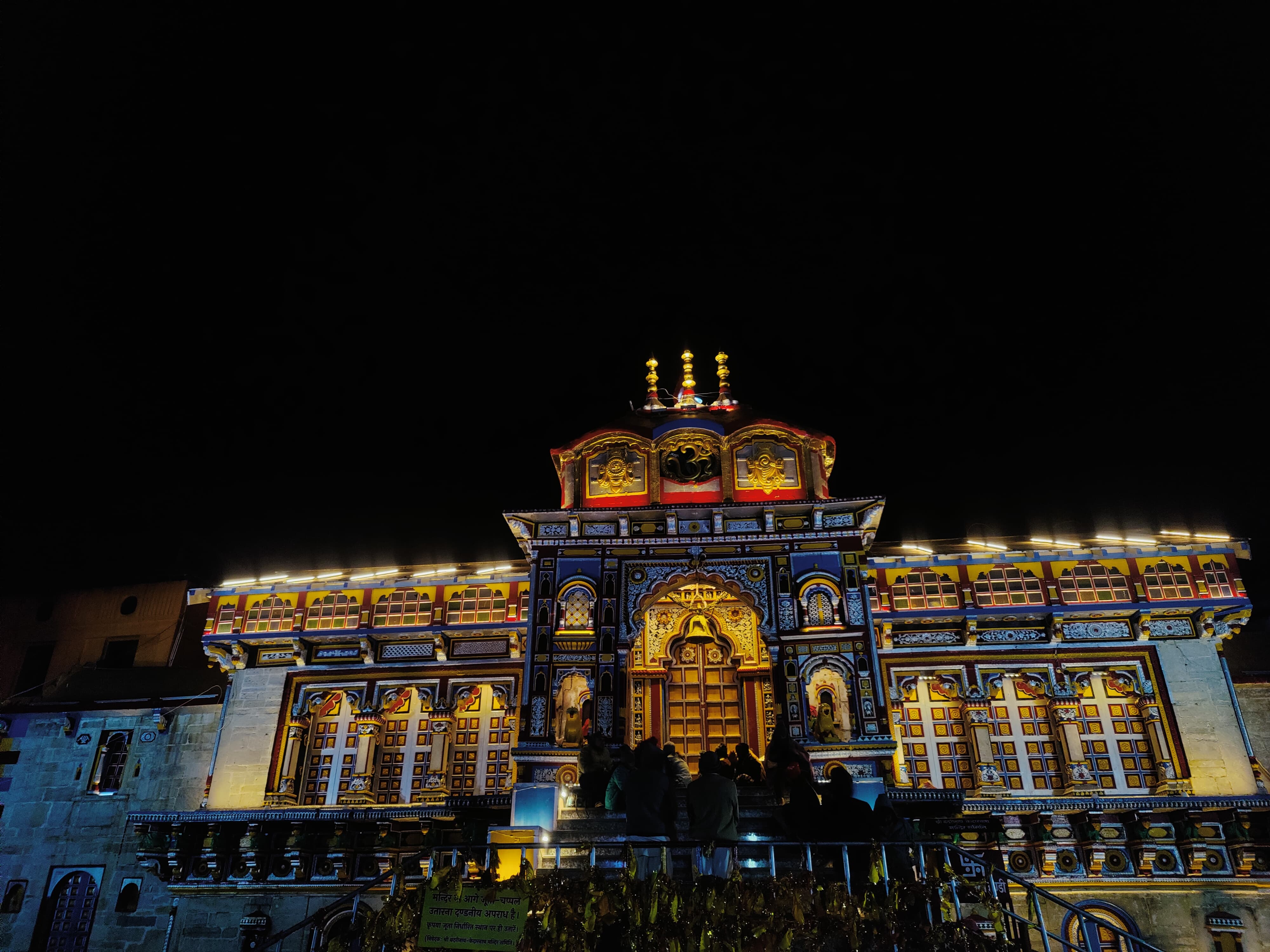 69d0d855b4b7a_Badrinath_Temple__7_.jpg