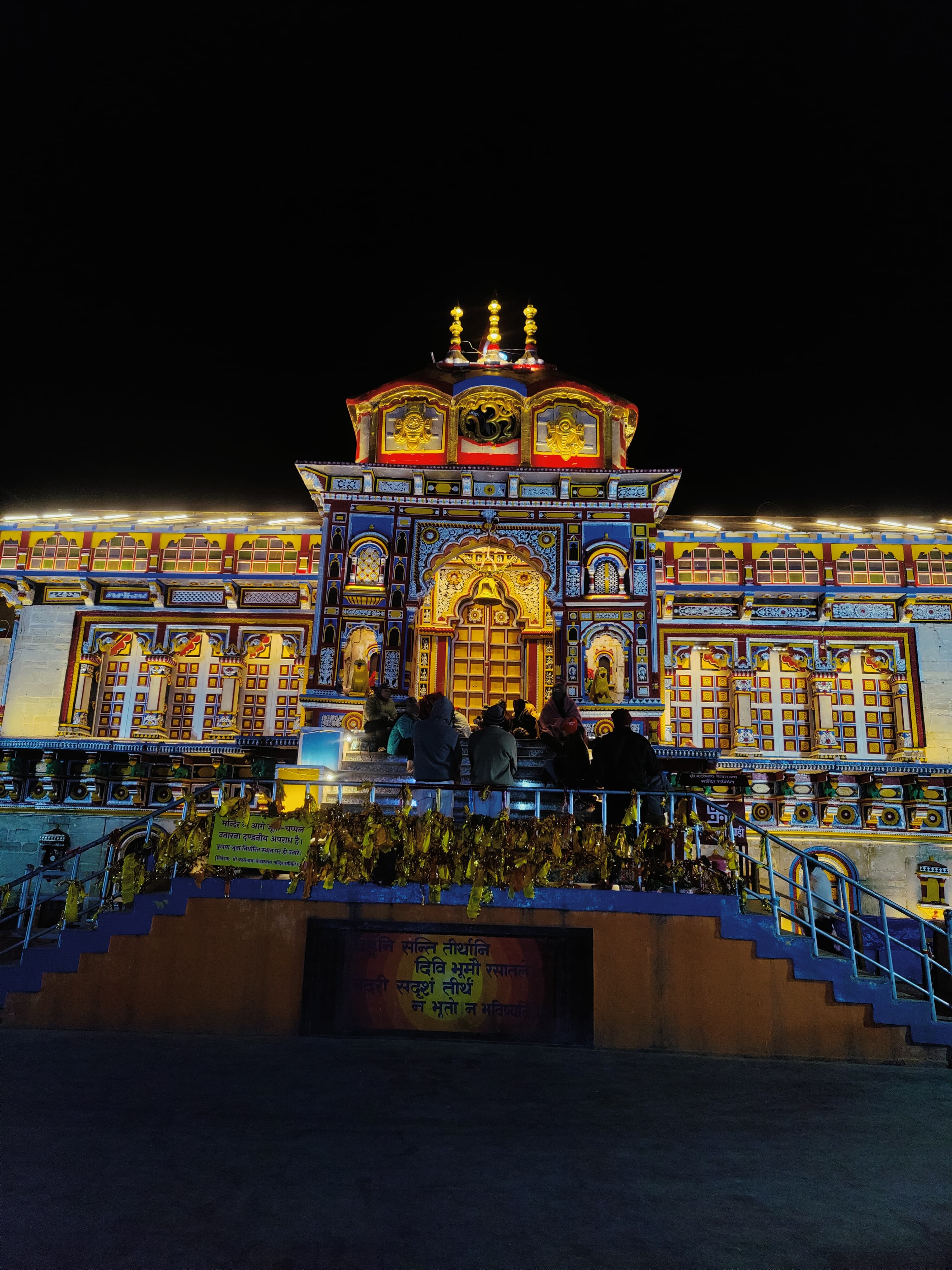 69d0d855b6e38_Badrinath_Temple__11_.jpg