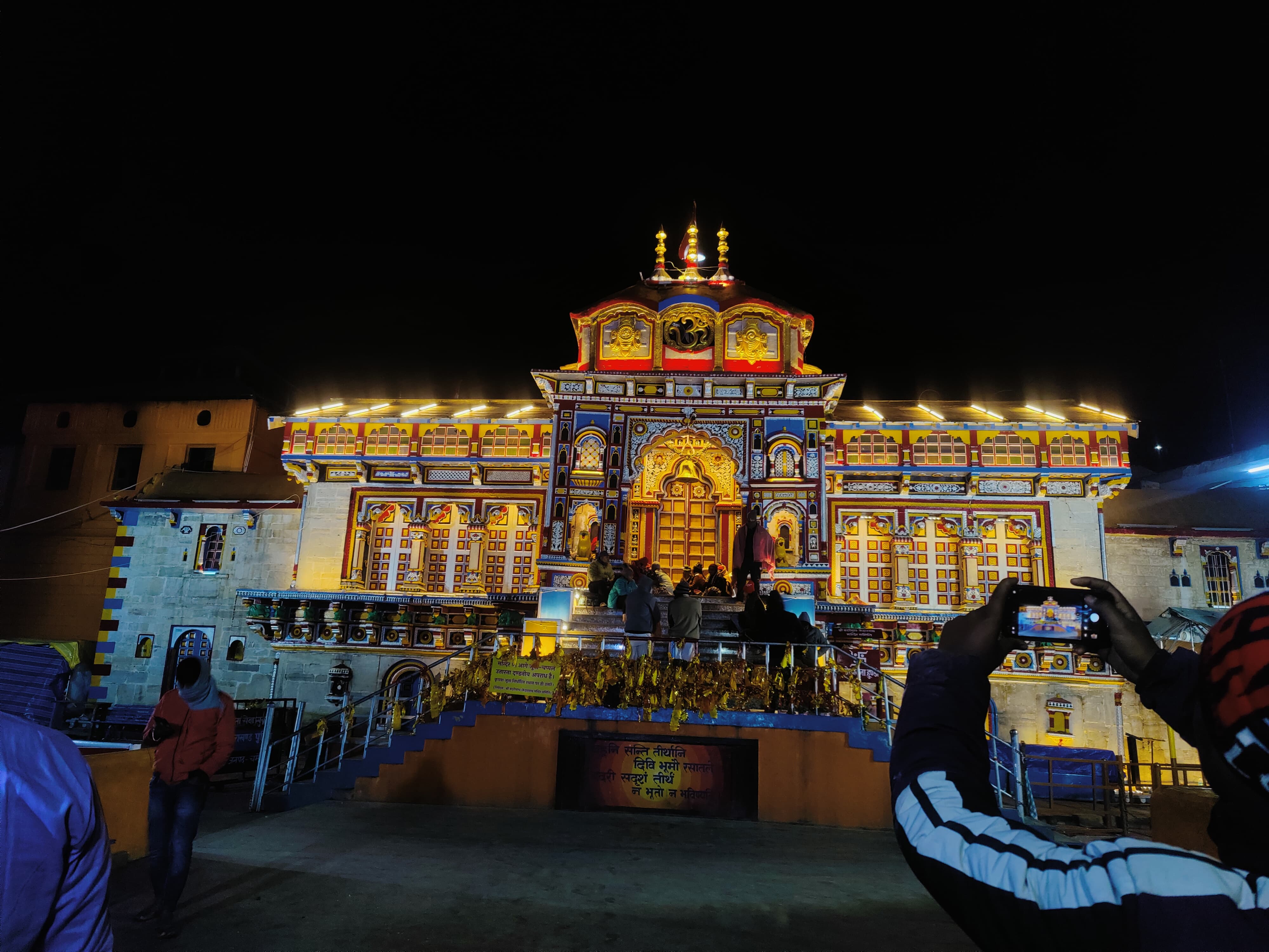 69d0d855b9b93_Badrinath_Temple__5_.jpg